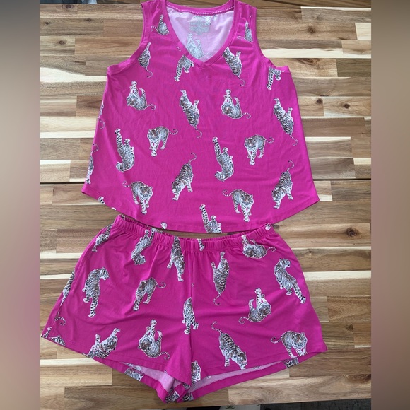 Joyspun Other - Pink Joyspun Tiger Print Pajama Set